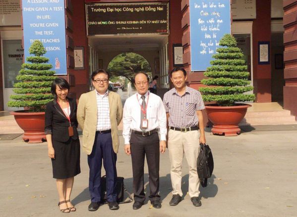 Dr. Tran Duc Thuan - Vice Rector, Dr. Tran Thi Quynh Le - Head of International Relations, Mr. Shunji Kishima - Director marketing company MODI