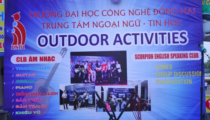 Toàn cảnh sinh viên tham dự “Chương trình Outdoor Activities”