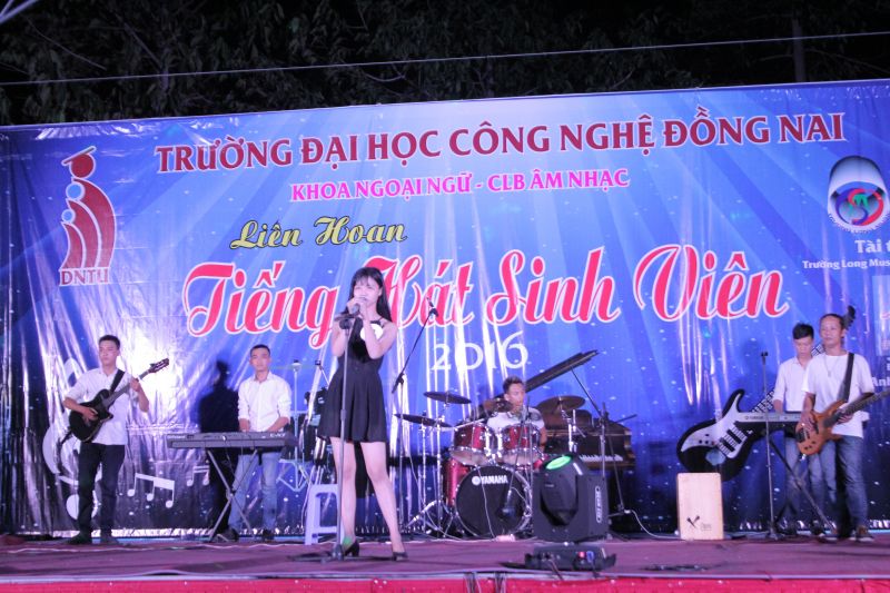 Những thí sinh đạt giải cao trong hội thi tiếng hát sinh viên 2016