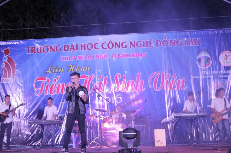 Những thí sinh đạt giải cao trong hội thi tiếng hát sinh viên 2016