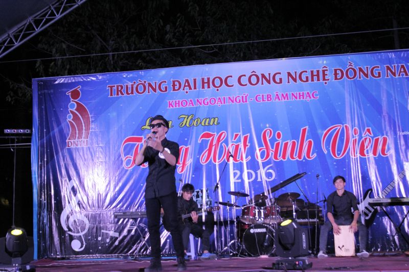 Những thí sinh đạt giải cao trong hội thi tiếng hát sinh viên 2016