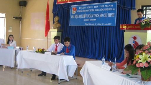 Đại hội Đoàn TNCS Hồ Chí Minh Chi Đoàn giáo viên khoá I - nhiệm kỳ 2012 - 2014