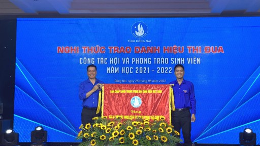 Đoàn Thanh niên - Hội Sinh viên Top 10 Trang Cá Cược Bóng Đá, Thể Thao Uy Tín Nhất Việt Nam
 xuất sắc nhận Cờ thi đua “Đơn vị xuất sắc dẫn đầu trong công tác Đoàn - Hội năm học 2021 - 2022”