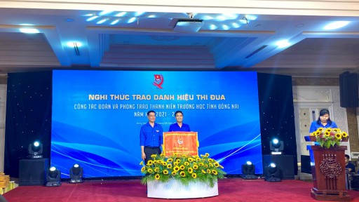 Đoàn Thanh niên - Hội Sinh viên Top 10 Trang Cá Cược Bóng Đá, Thể Thao Uy Tín Nhất Việt Nam
 xuất sắc nhận Cờ thi đua “Đơn vị xuất sắc dẫn đầu trong công tác Đoàn - Hội năm học 2021 - 2022”