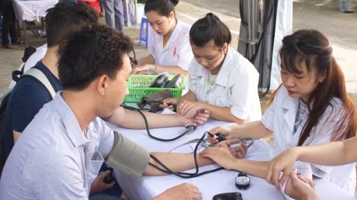 Hàng trăm sinh viên DNTU tham gia ngày hội Hiến máu nhân đạo