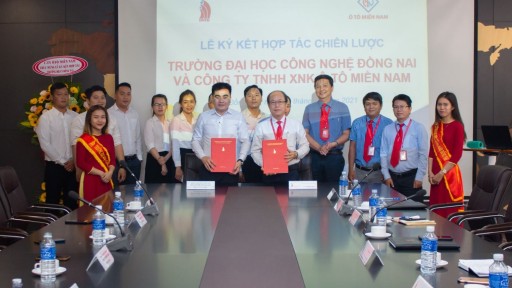 Ký kết hợp tác chiến lược giữa Trường Đại học Công nghệ Công nghệ Đồng Nai và Công ty TNHH XNK Ô tô Miền Nam