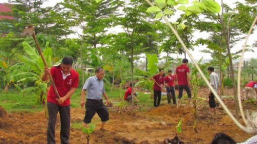 Luôn nặng tình với Người, với Đất