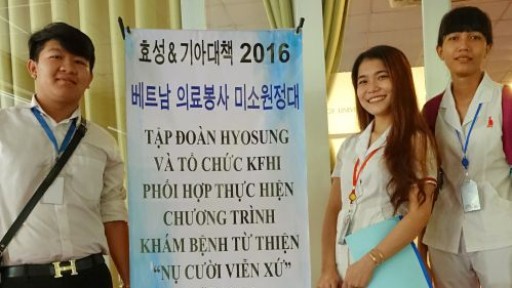 Nụ cười viễn xứ của Đoàn bác sĩ Hàn Quốc tư vấn, chăm sóc sức khỏe sinh sản cho nữ sinh