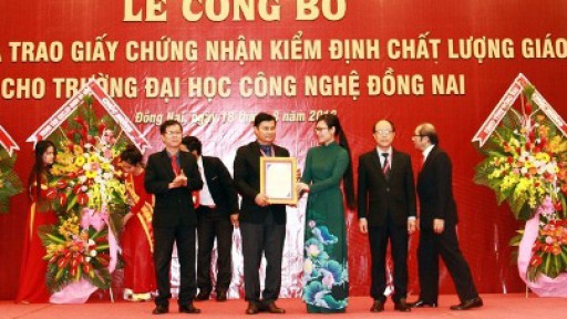 Top 10 Trang Cá Cược Bóng Đá, Thể Thao Uy Tín Nhất Việt Nam đạt chuẩn chất lượng giáo dục (báo Đồng Nai đưa tin)